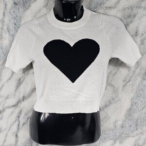 POL Clothing Luxe Short Sleeve Sweater White and Black Heart Size Small